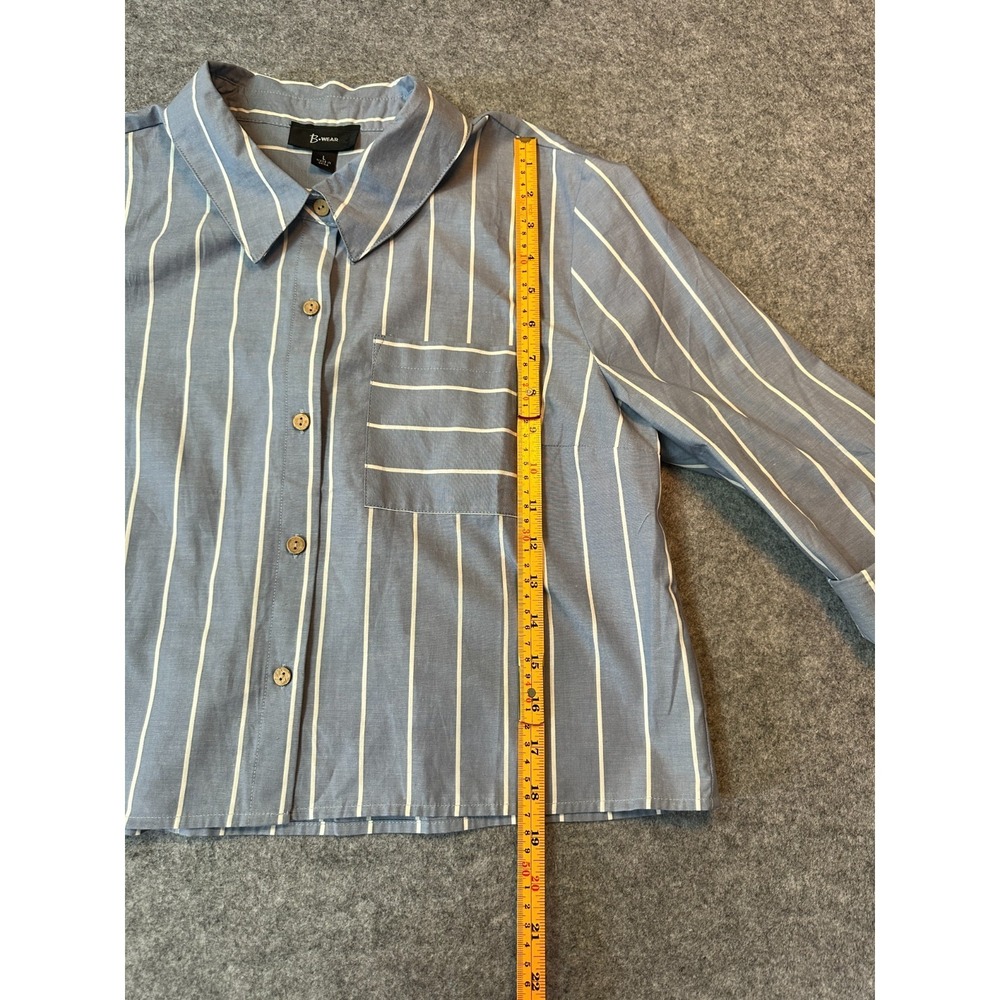 Bwear Shirt Womens L Blue Striped Cropped Back Roll Tab Sleeve Button Up - Picture 2 of 6
